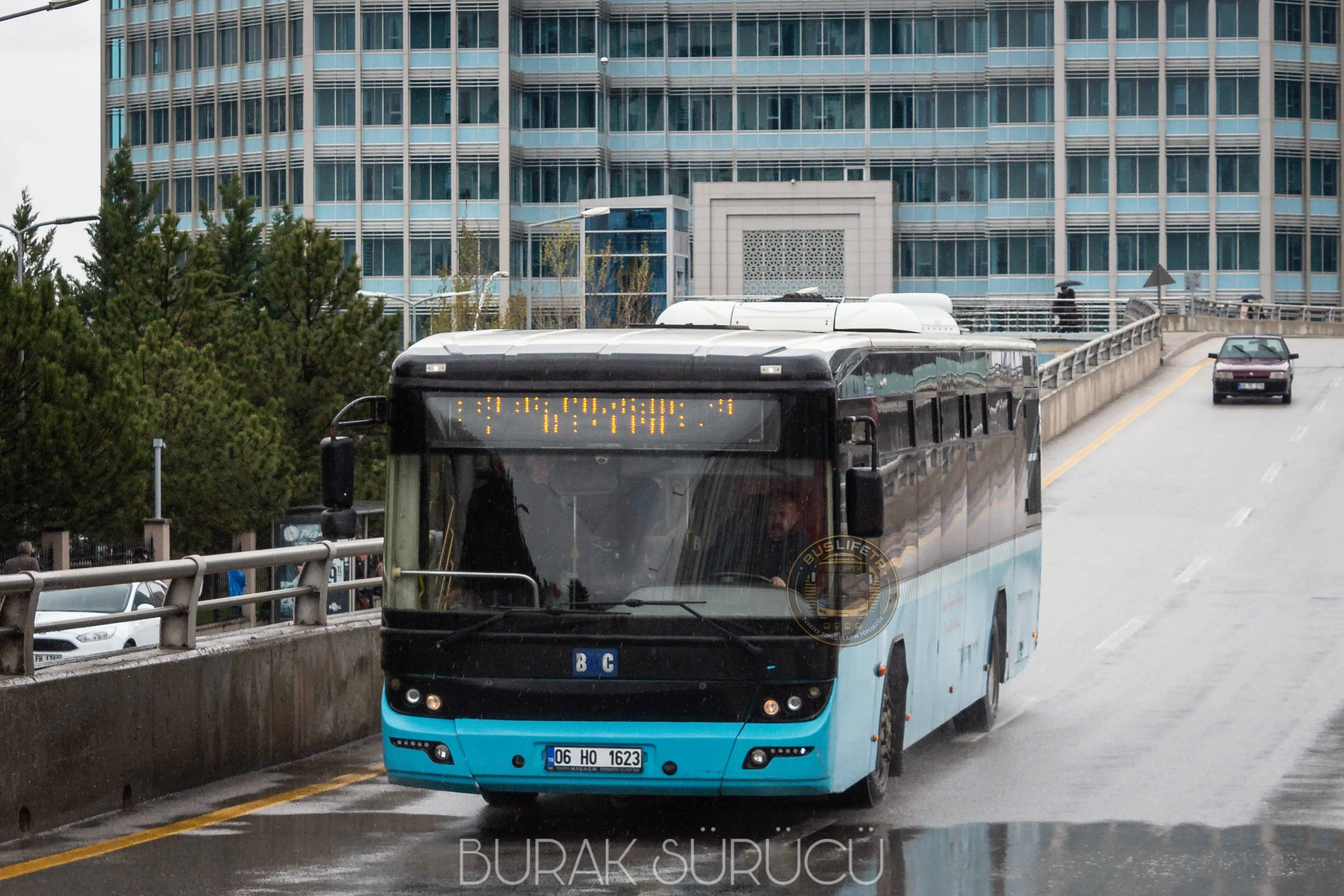 Ankara Halk Otobüsleri Kooperatifi (AHOK) otobüs fotoğrafı 06 HO 1623 / 35-266 (2023 ex 06 KB 2345)
2017 BMC Procity I (Euro 6)
339-112 Ege Mahallesi - Kızılay - Bilkent Şehir Hastanesi
Bilkent, Şehit Mehmet Bayraktar Caddesi