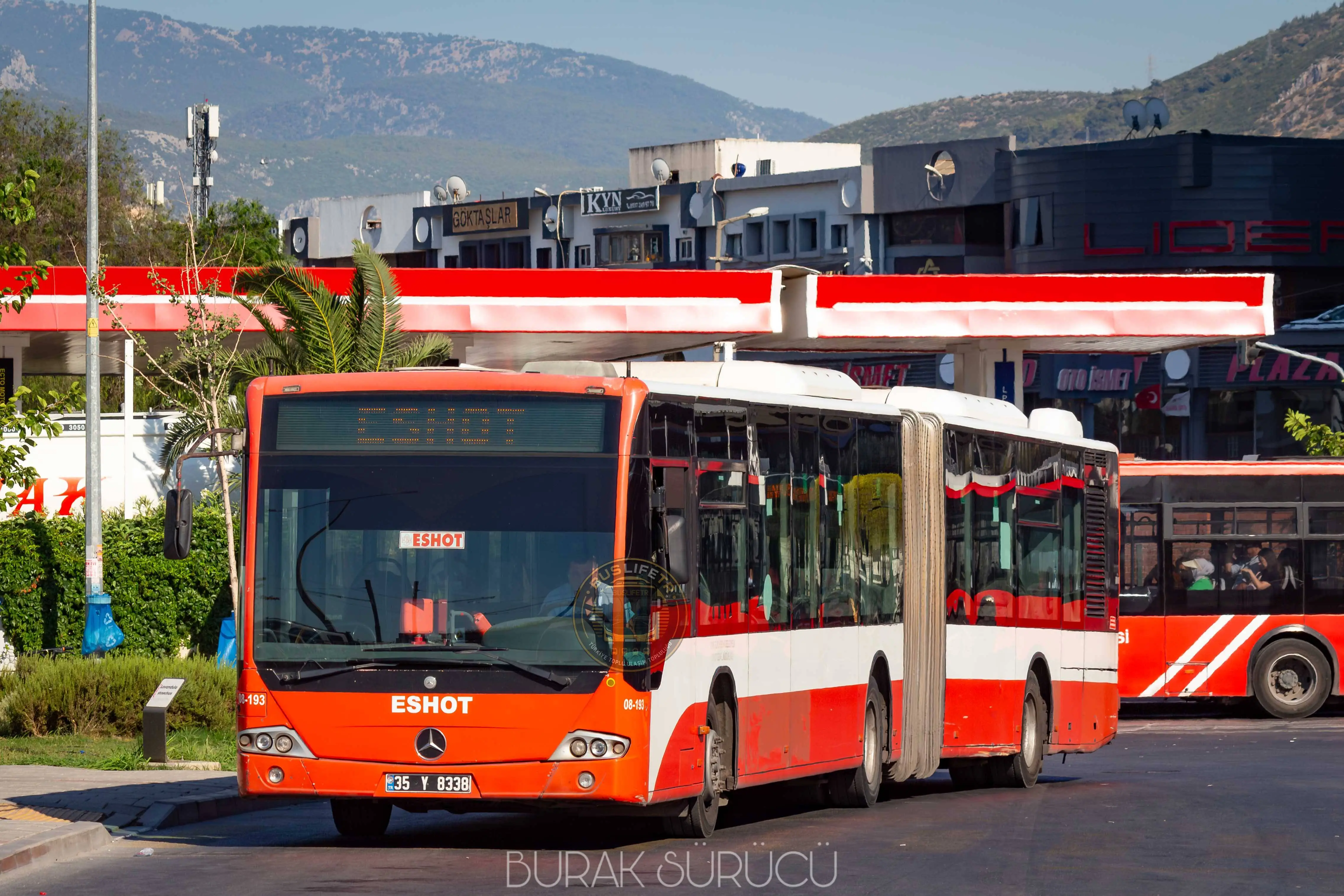 ESHOT / Mercedes-Benz Conecto II G otobüs fotoğrafı 08-193
35 Y 8338
Halkapınar Aktarma Merkezi