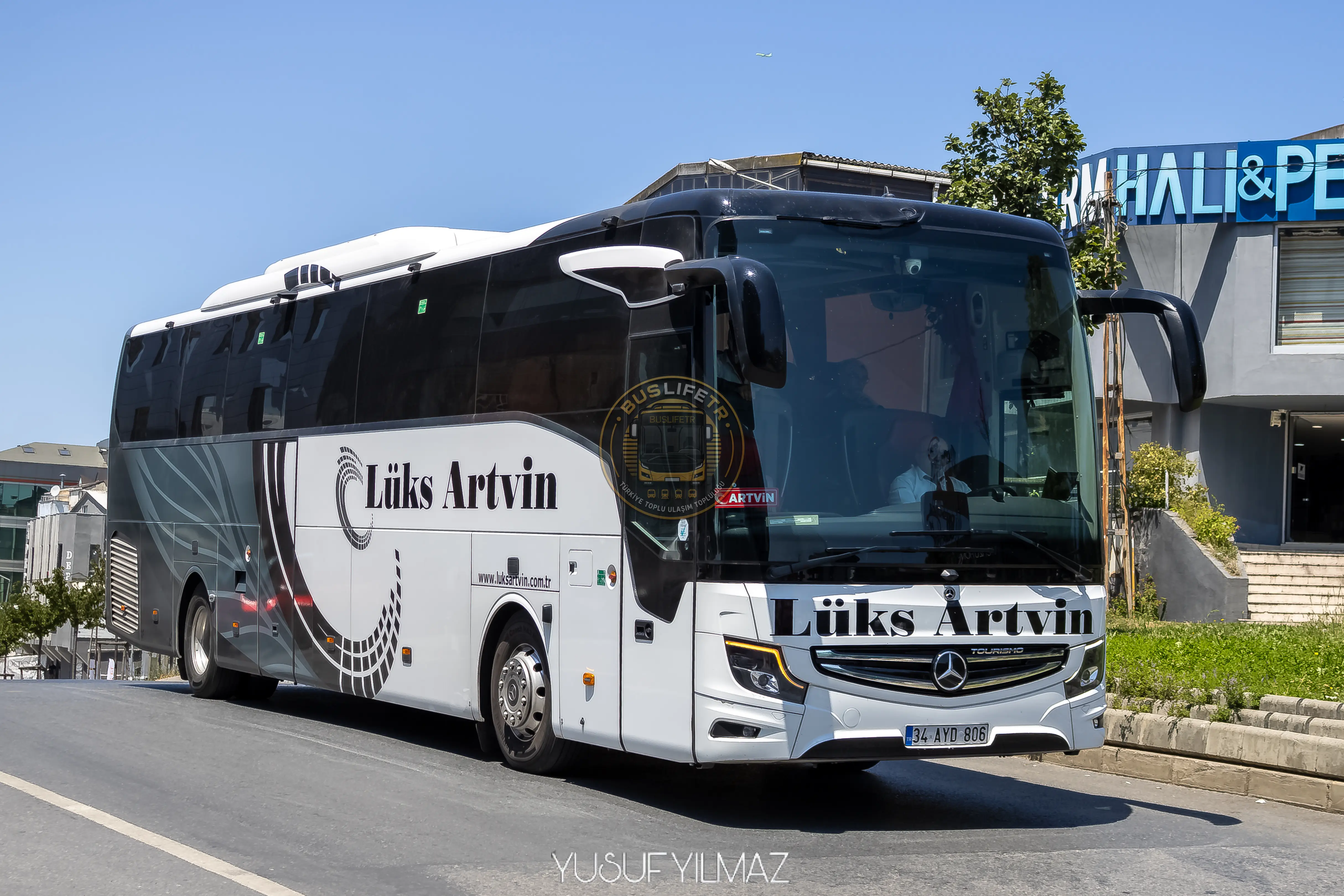 Mercedes-Benz Tourismo III 16RHD otobüs fotoğrafı Lüks Artvin
34 AYD 806
DUDULLU / İSTANBUL
