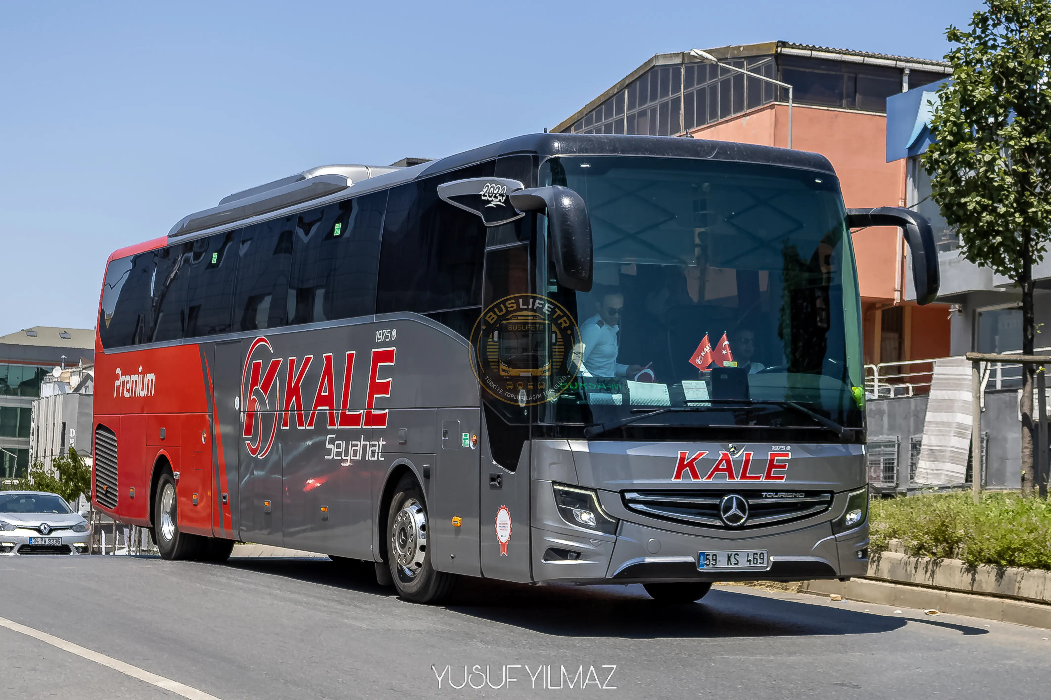 Mercedes-Benz Tourismo III 16RHD otobüs fotoğrafı KALE SEYAHAT
59 KS 469
DUDULLU OTOGAR