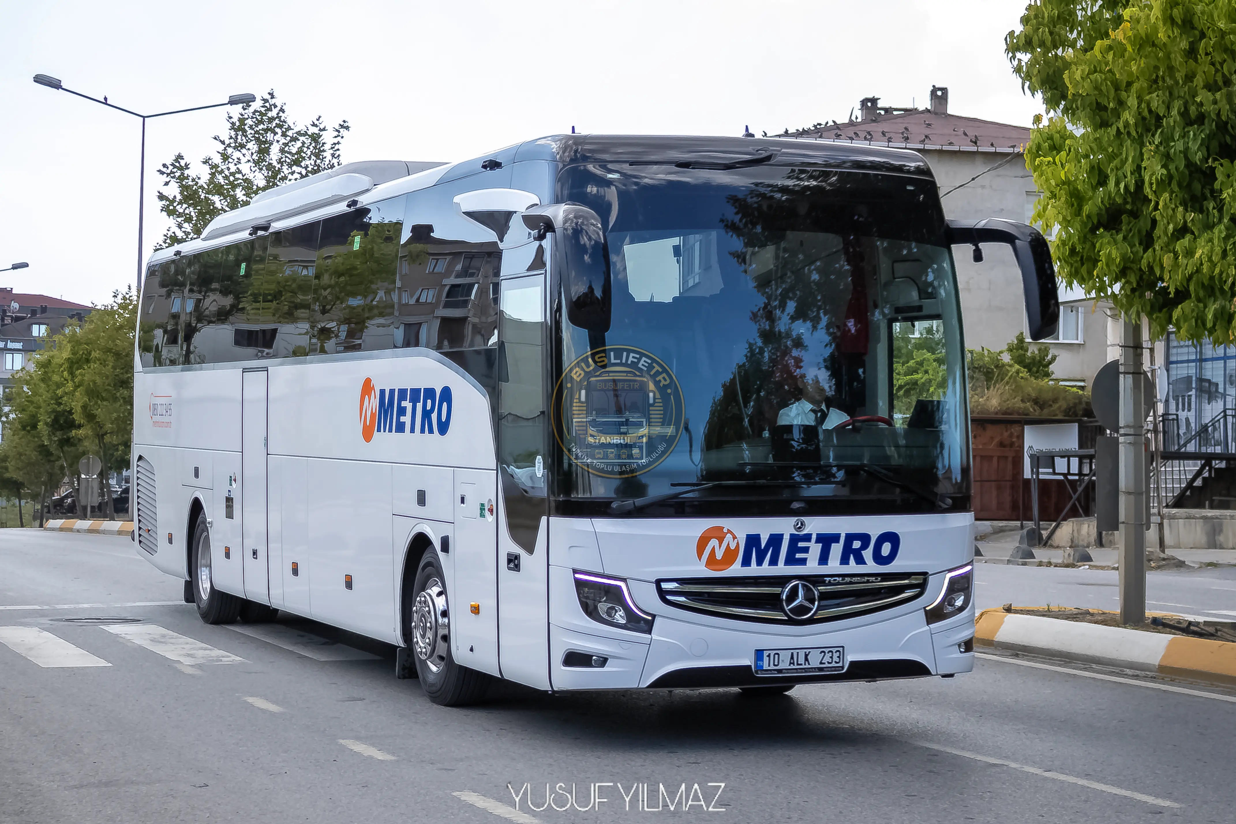 Mercedes-Benz Tourismo III 16RHD otobüs fotoğrafı METRO
10 ALK 233
SANCAKTEPE / İSTANBUL
