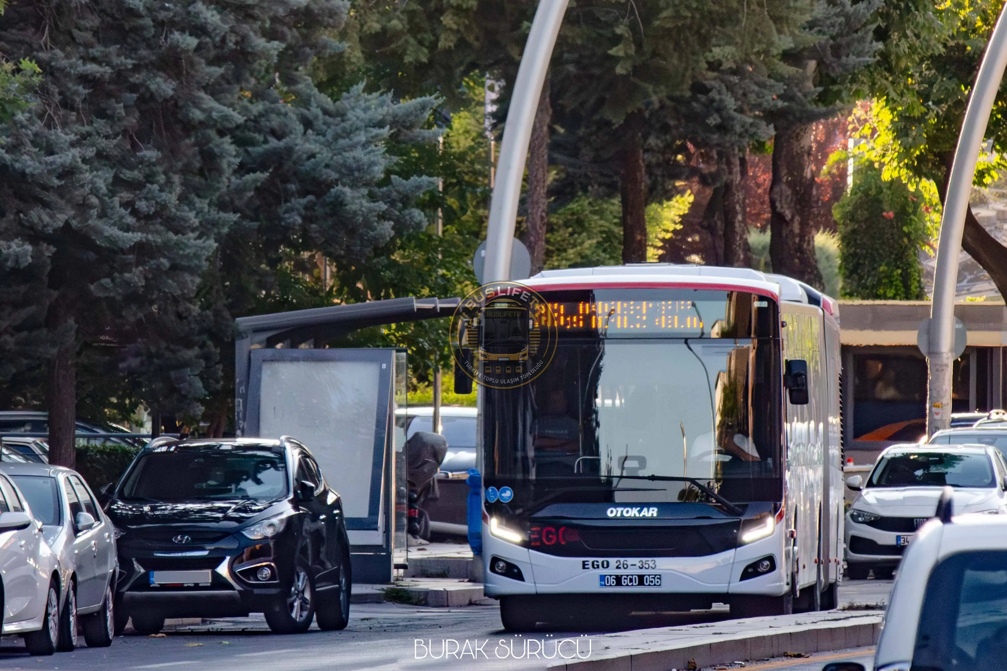 EGO / Otokar Kent LF II Körüklü otobüs fotoğrafı EGO-26-353
06 GCD 056
383 Akdere - Peyamisafa - Kızılay - Beşevler - DDY
Gazi Mustafa Kemal Bulvarı